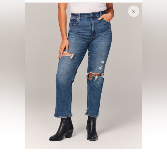 Abercrombie & Fitch Women's Ultra High Rise Ankle Straight Jean - Picture 2 of 7